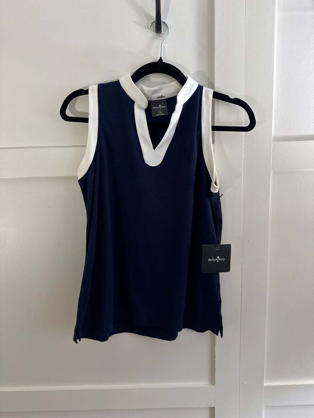 Belyn Key Women's Midnight/Chalk Mandarin Sleeveless Golf Polo